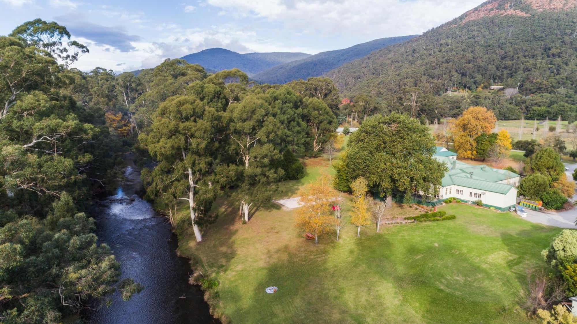 Готель Oscar'S On The Yarra Ворбертон Екстер'єр фото