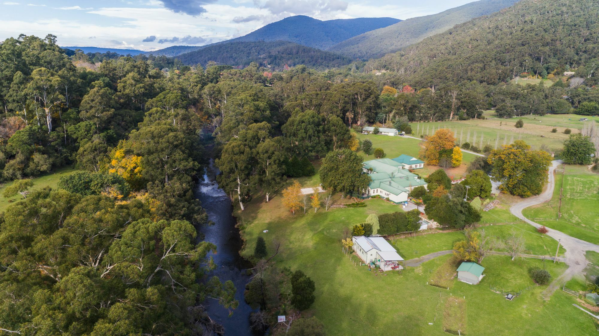 Готель Oscar'S On The Yarra Ворбертон Екстер'єр фото